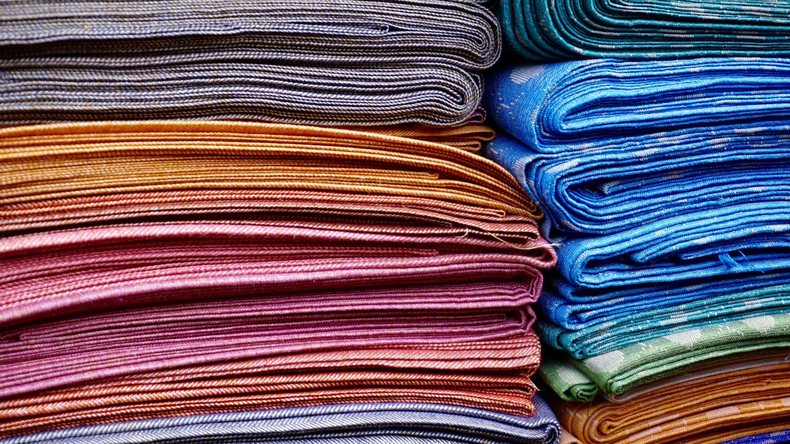 How To Choose The Best Fabric For Your Embroidered Apparel
